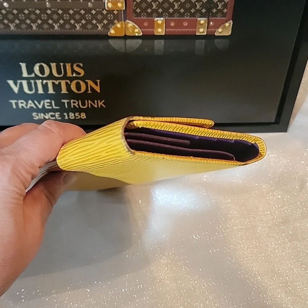 Louis Vuitton Sarah Yellow Epi Vintage Wallet